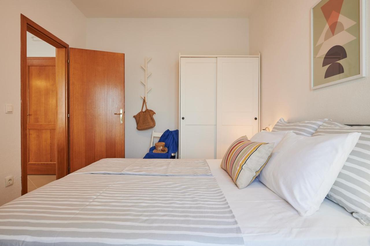 T&T Sea View Apartments Трогир Экстерьер фото