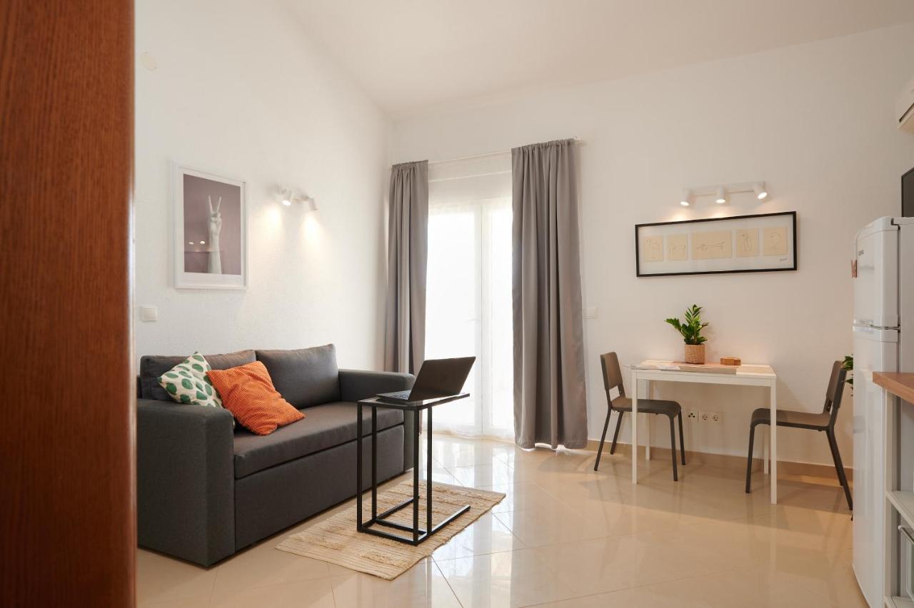 T&T Sea View Apartments Трогир Экстерьер фото
