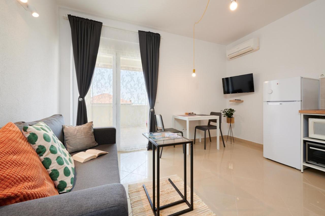 T&T Sea View Apartments Трогир Экстерьер фото