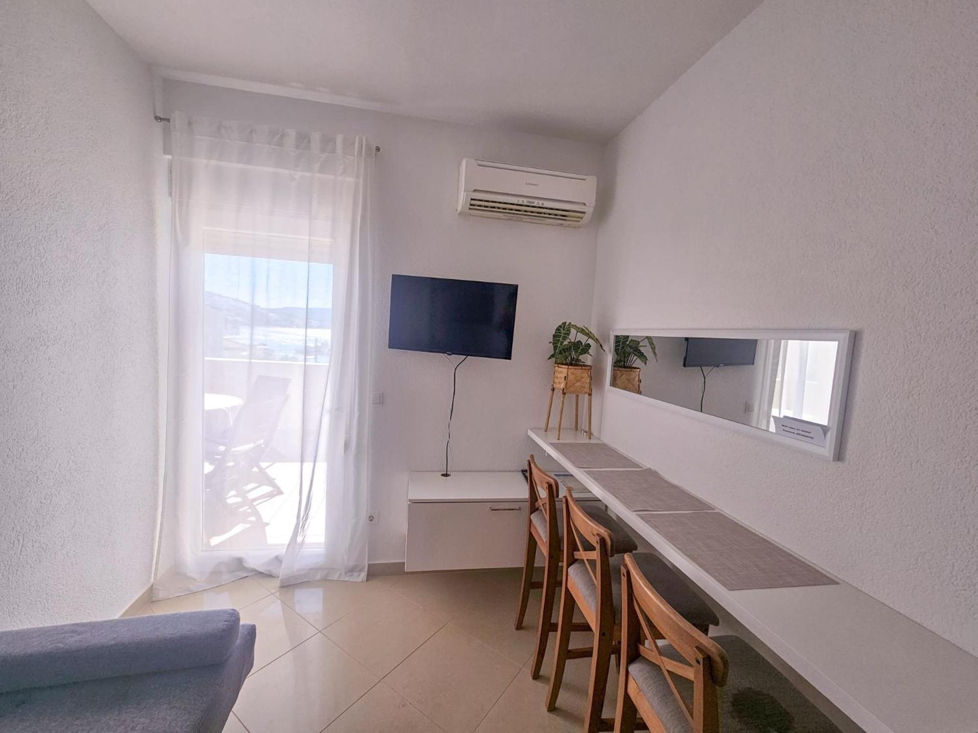 T&T Sea View Apartments Трогир Экстерьер фото