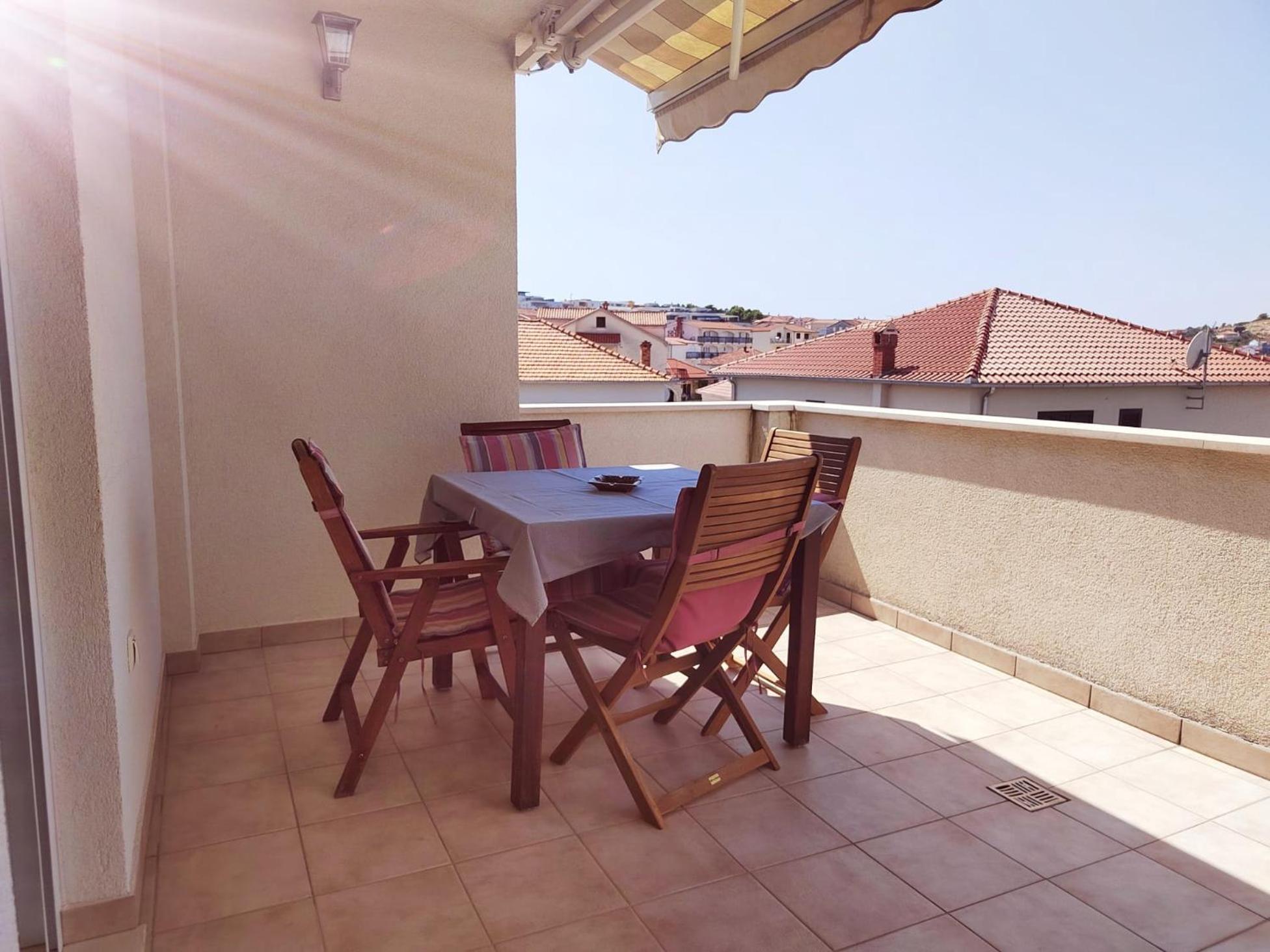 T&T Sea View Apartments Трогир Экстерьер фото