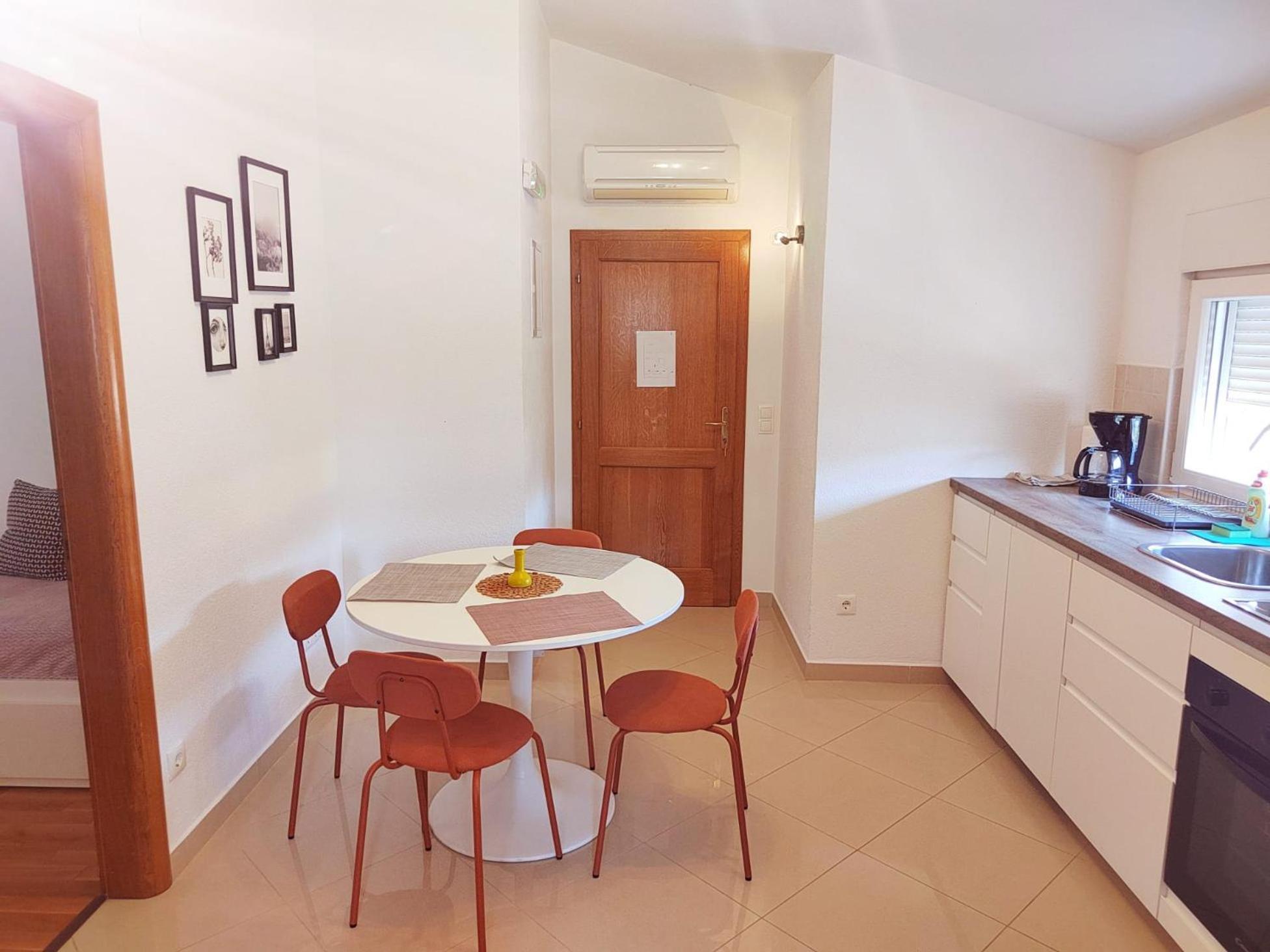T&T Sea View Apartments Трогир Экстерьер фото