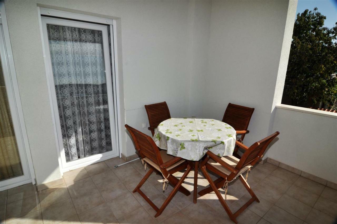 T&T Sea View Apartments Трогир Экстерьер фото
